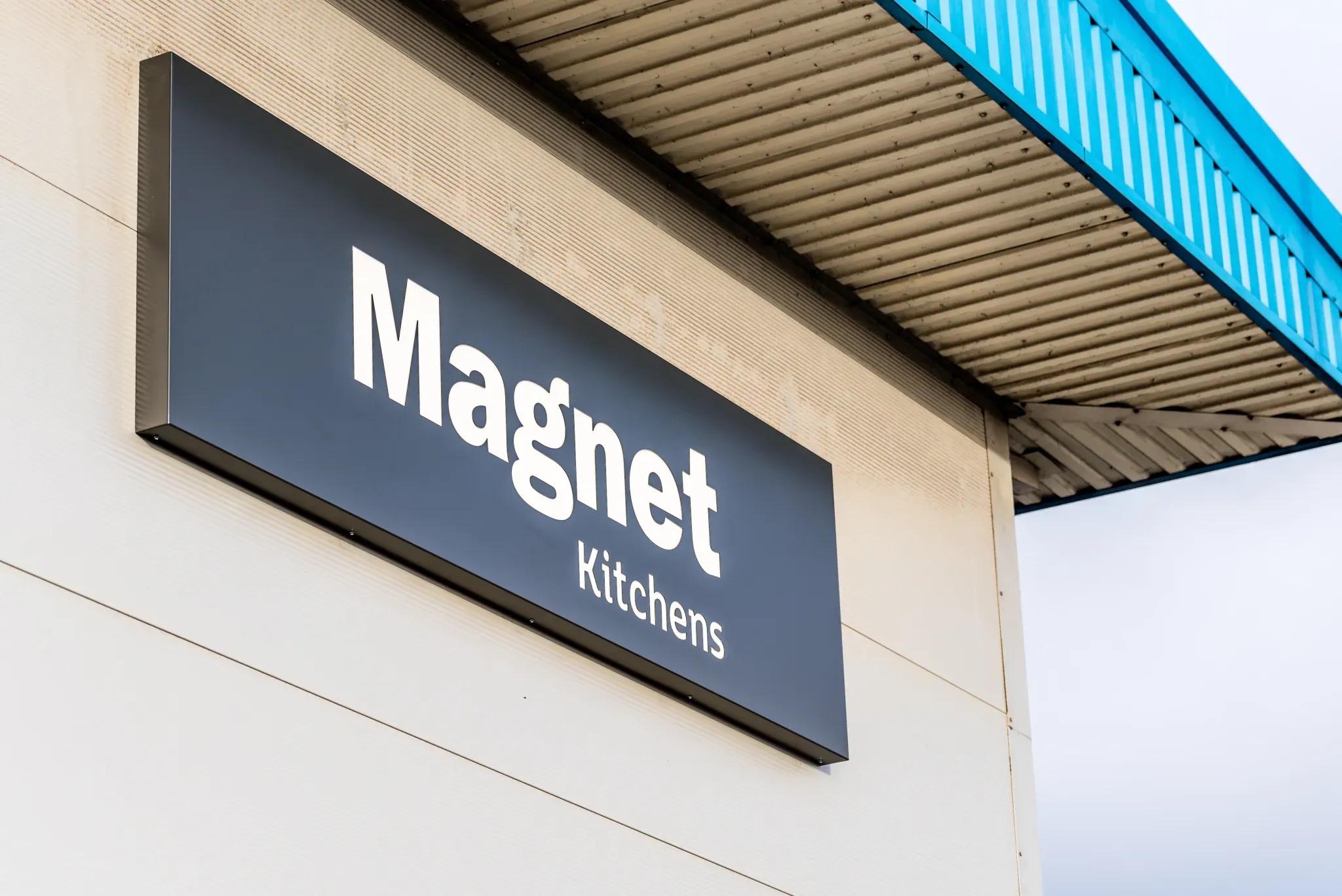 Magnet Stirling closing - Talk to HIS Design, a local kitchen fitter